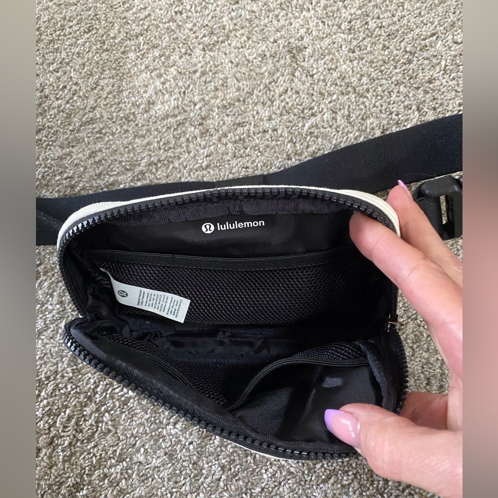 Lululemon Belt Bag - Picture 2 of 3